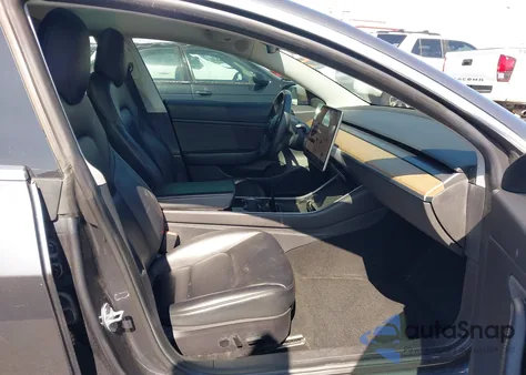 2019 Tesla Model 3 Long Range/Performance из США, поврежденный, VIN 5YJ3E1EB0KF453165